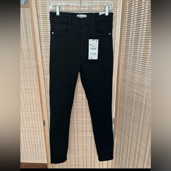 Zara Denim - Black Zara “Sculpt” Jean